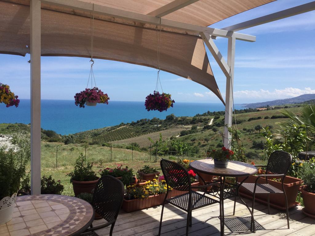 B&B Villa Sveva 로카 임페리알레 외부 사진