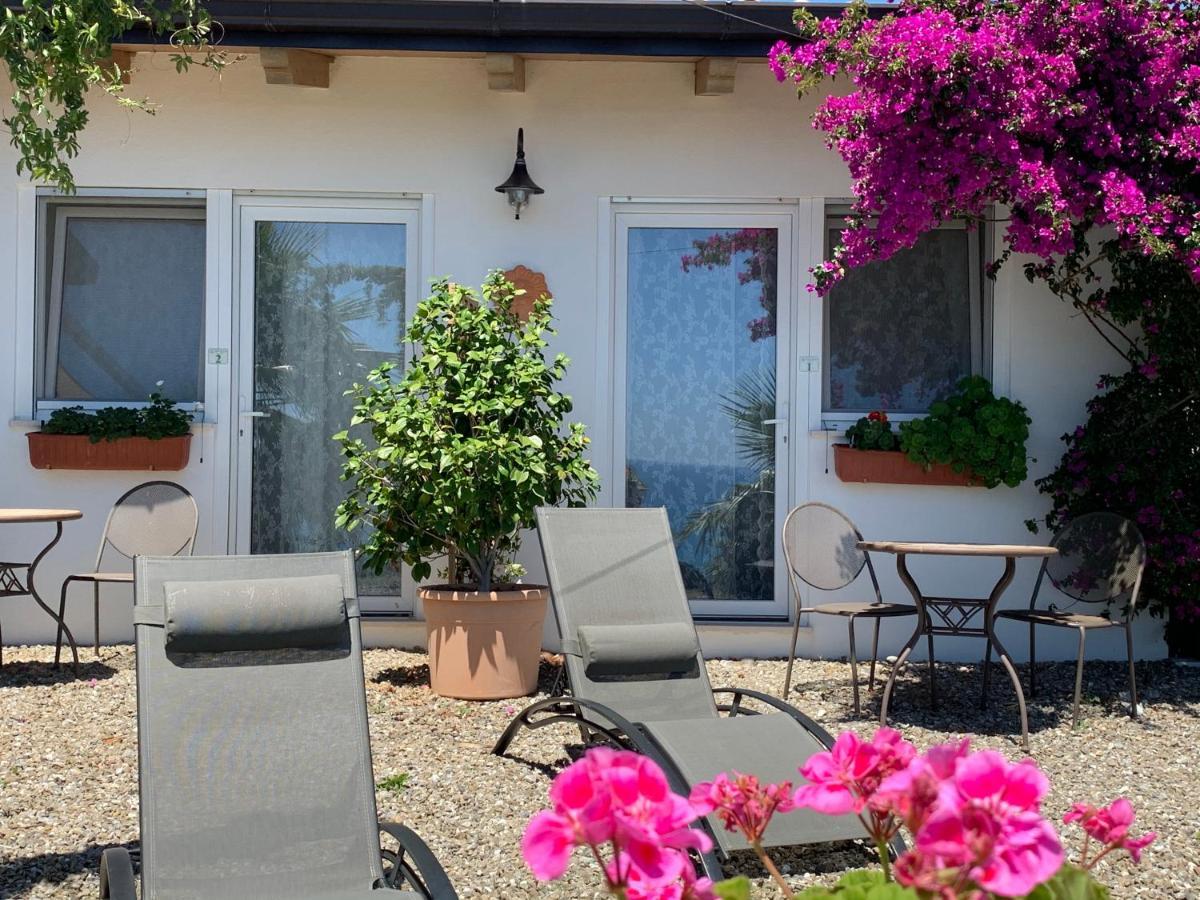 B&B Villa Sveva 로카 임페리알레 외부 사진