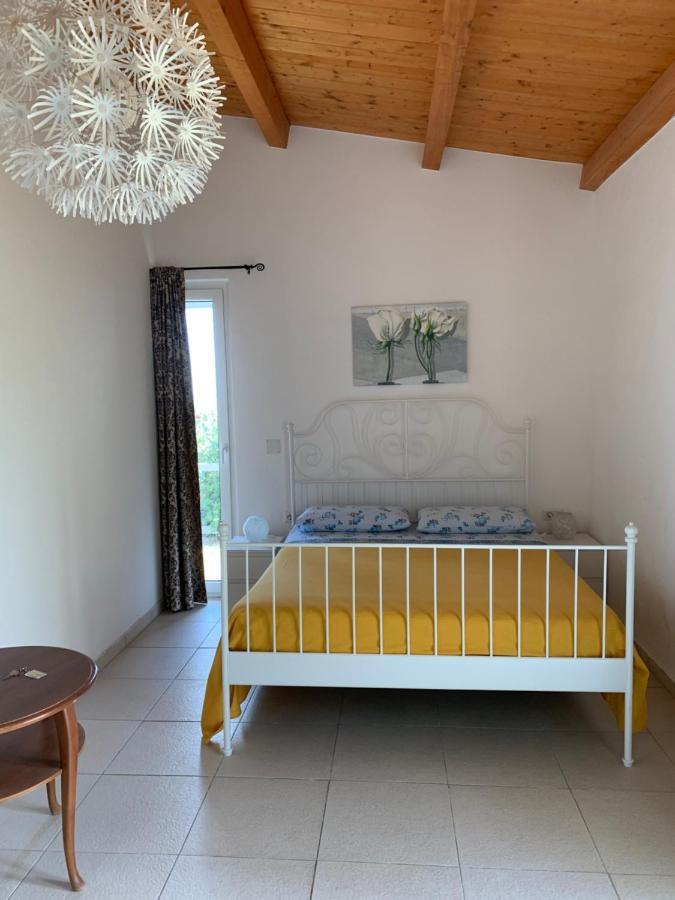 B&B Villa Sveva 로카 임페리알레 외부 사진